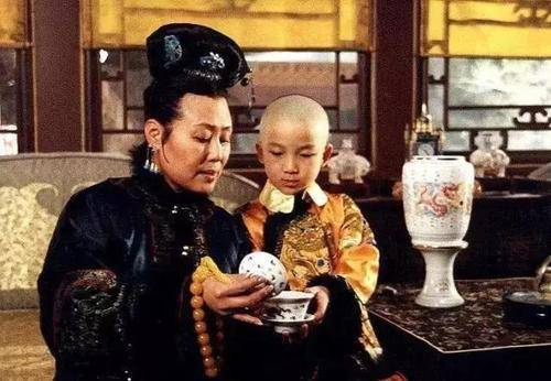 政治|康熙皇帝以孝治国，却为何将祖母孝庄太后，停尸37年不肯下葬？