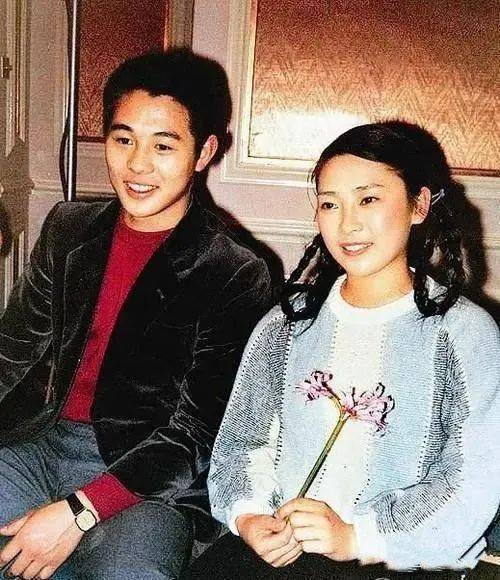 少林|原创30年前，被李连杰抛弃的前妻黄秋燕，如今怎么样了？