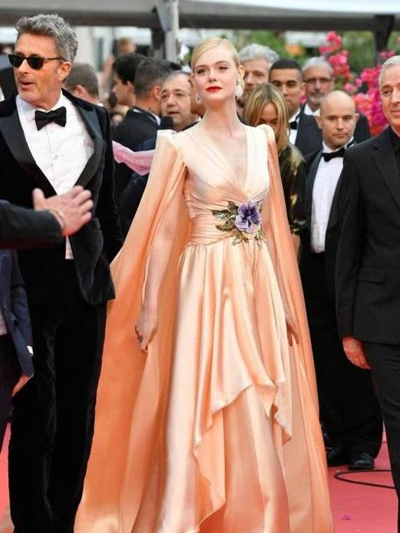 章子怡|巩俐安公子霸气，章子怡范宁柔美，今年戛纳红毯钻石最有戏！