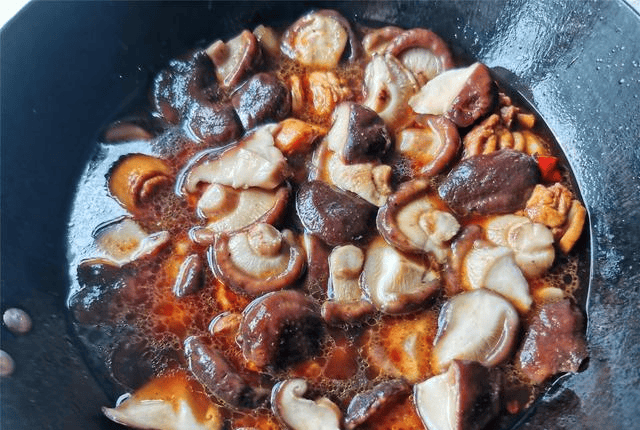 鸡块怎么焯水去除血水 9364f94ea8184652a7d0c61fed1bba29.png