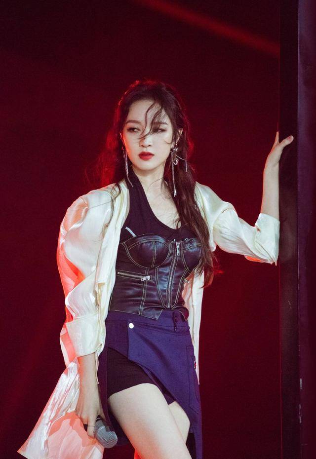 心机|孟佳画鸽子蛋眼妆?这些心机女团眼妆你都会了吗?