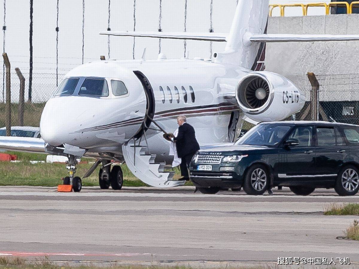 安德鲁花1.6万英镑坐私人飞机看高尔夫 长三角洲国庆旅游增多
