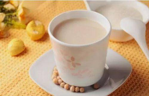 喝豆浆一个月的效果 ee65131ebf524f38942a8b48ffecd303.jpeg