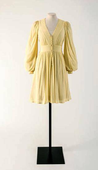 服装|无声叙事：百件服饰中的时尚史