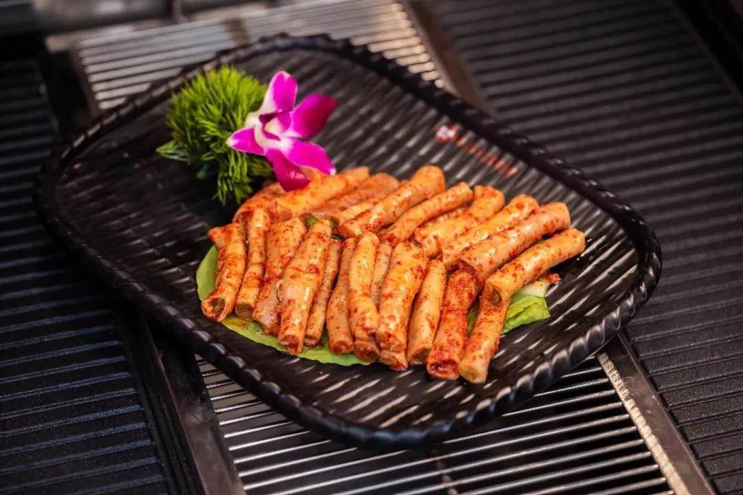 精品|海来阿木唱而优则开饭店，大凉山阿木烧烤庄园10月10日开业，众明星捧场献唱