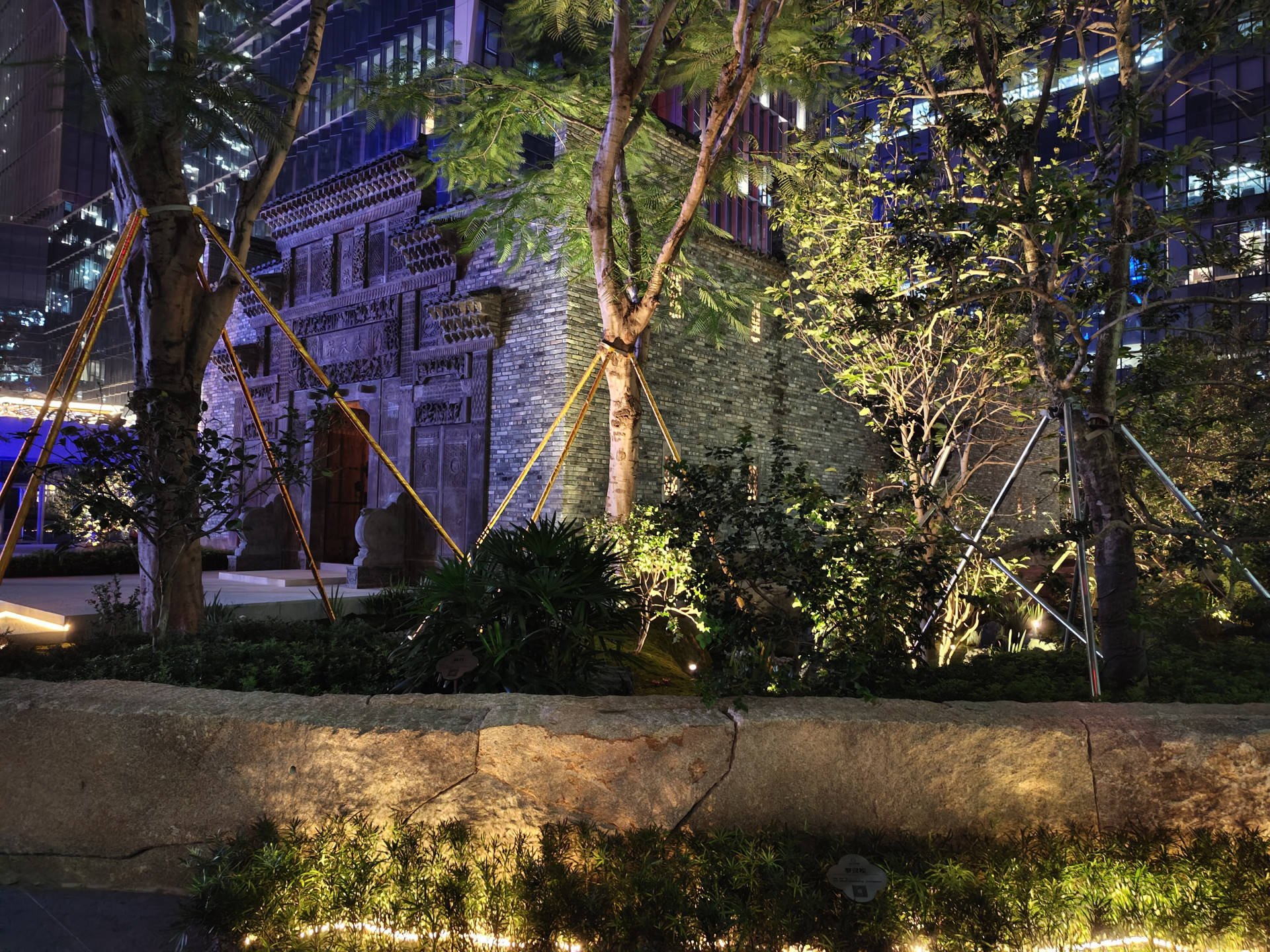 Delta|iQOO 5 体验评测：没有百瓦快充，却不失为均衡旗舰