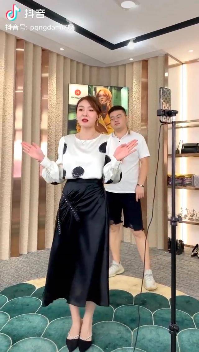 成交|单日成交816万的美女主播：“我曾经很自卑……”