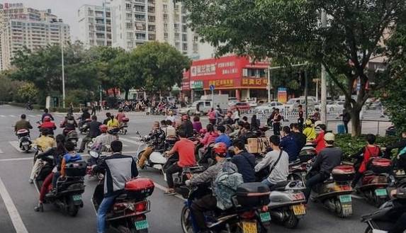 立马新国标电动车门店地址 08a322bc0c124fe5bbf07a2df3011789.jpeg