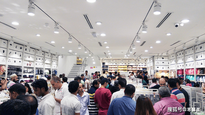 人才|“贪小便宜又爱装X的人才买名创优品”