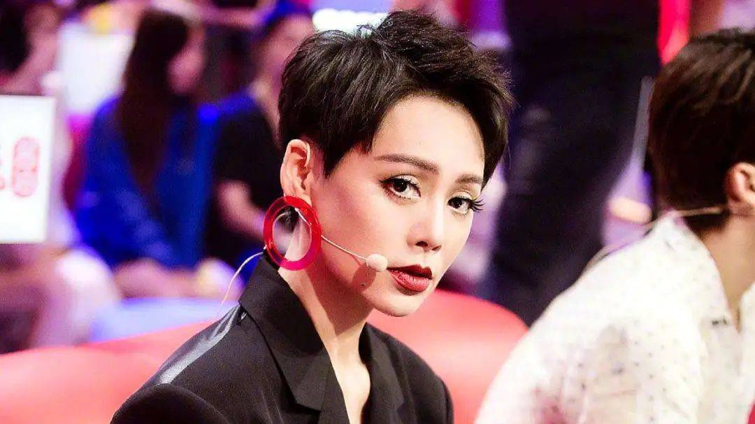 老乡|都请了岳云鹏当代言人的老乡鸡和锅圈，谁赢了？