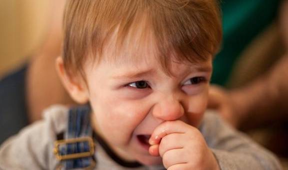 处理|形成原因值得家长关注孩子手指总是长倒刺?不小心处理易感染