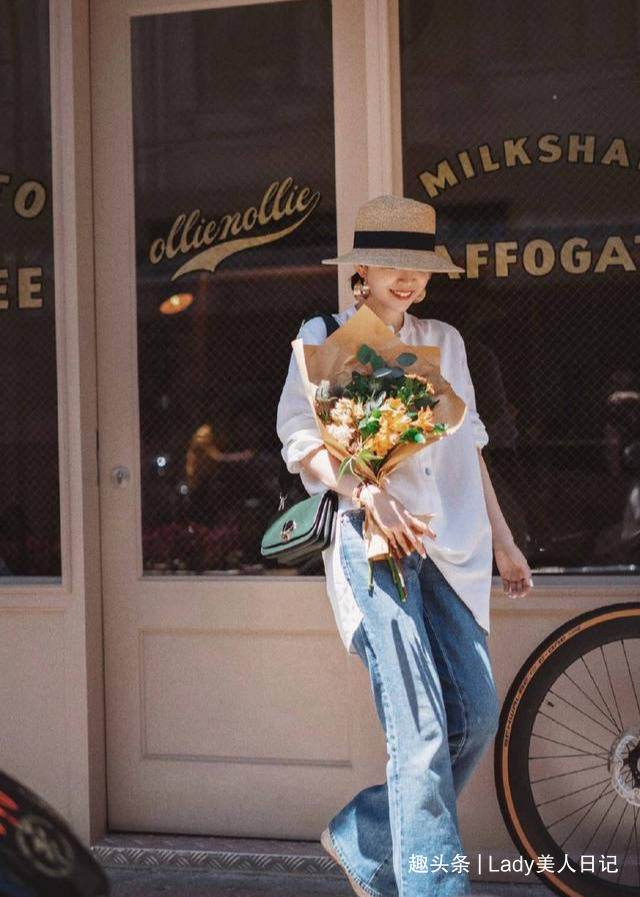 衬衫|三木时尚力真绝，仅“白衬衫”搭出3套最美穿搭，早秋的时髦学她