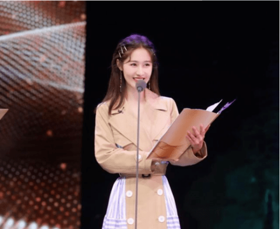 杜海涛|原创主持飞天奖，跟汪涵上央视，救场杜海涛，她比谢娜吴昕强太多