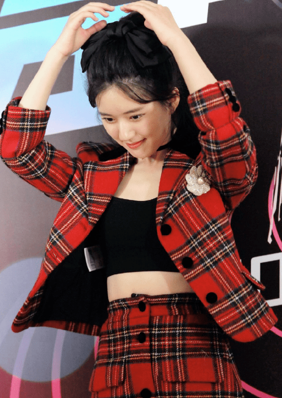 身材|赵露思活动生图遭疯传，失去百万修图师后，这身材是认真的？