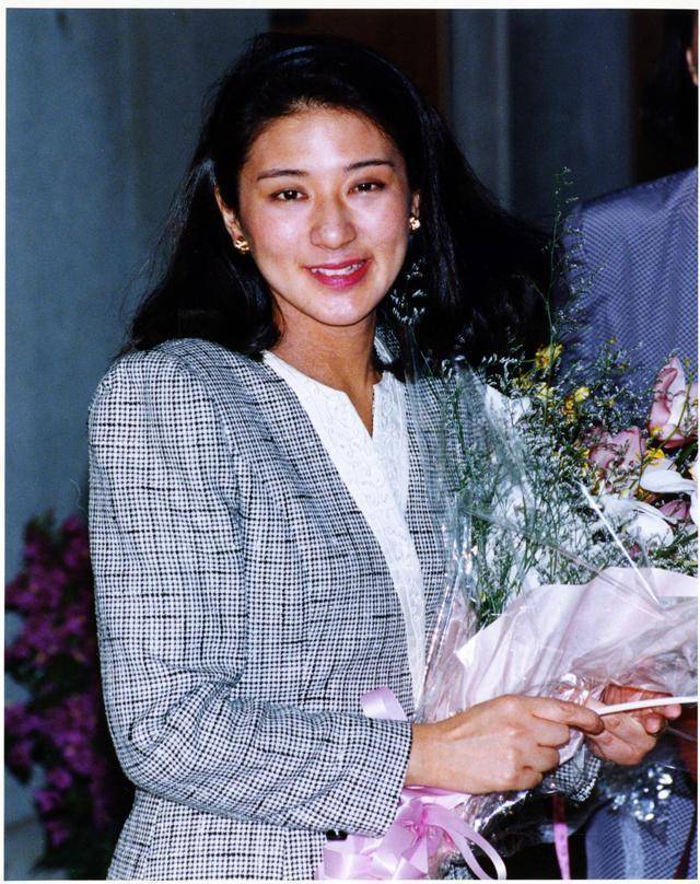 外交|雅子皇后重现女外交官风采,纪子妃就算心有不甘也没辙