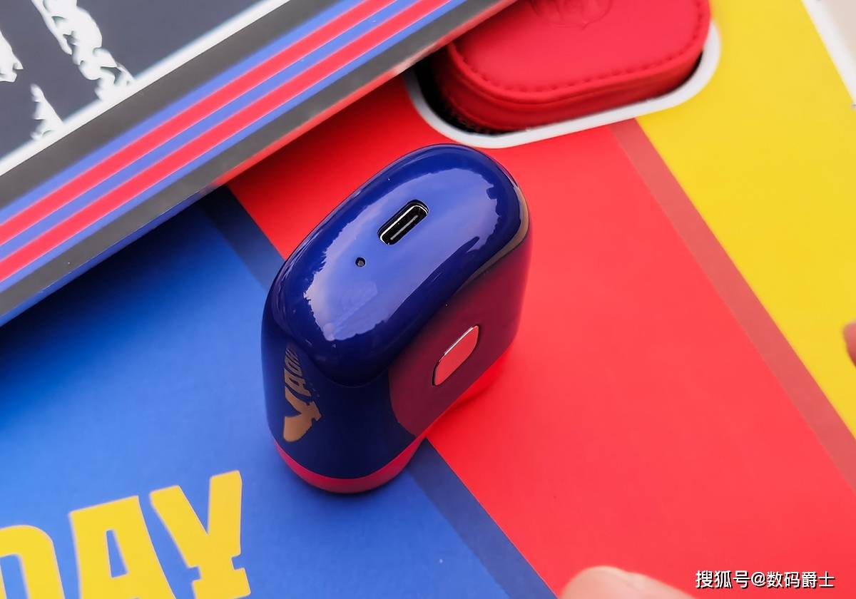 剃须刀|剃须刀也玩定制，巴萨红蓝双色帅呆了：YOOSE有色联名款评测