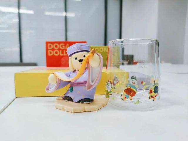 礼盒|开箱大赏，这届互联网月饼行不行？