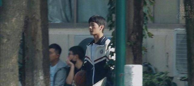 迪丽热巴|原创《你是我的荣耀》路透曝光，杨洋热巴青春洋溢，穿校服无违和感