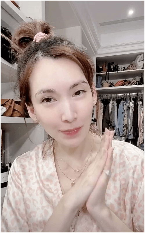 陈若仪私服穿搭少女感满分,大衣造型优雅高级有风度