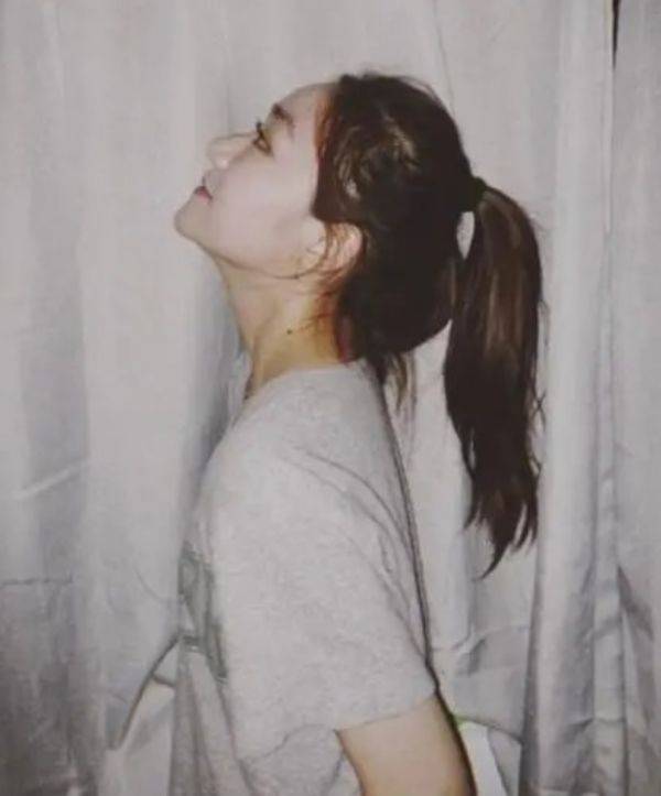 孙艳|被孙俪妹妹美到了!梳起高马尾好青春,侧颜跟姐姐一模一样