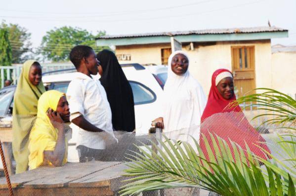 【火狐电竞官方网站】一个没有旅游风景的国家 但街道上充满了风景(第七个随行的尼日利亚)(图4)
