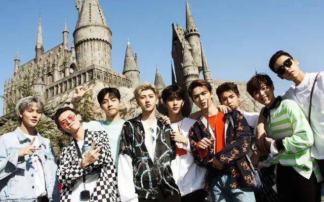 营业|原创UNINE晒毕业照,营业期将结束,却只记得李汶翰、嘉羿的绯闻