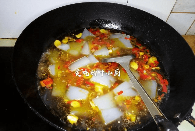 咋样做凉粉又好吃又简单 10d2cd4ffa3b4fb4b34851a9fbf4bba2.png