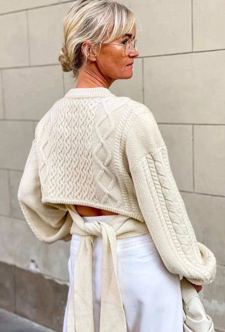 款式|网红明星针织衫穿搭，正确开启秋天模式！