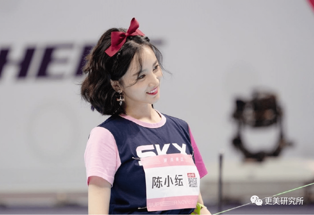 do|贵圈削骨图鉴 | 三代100个女星同时削掉半张脸、杨幂竟还垫底...