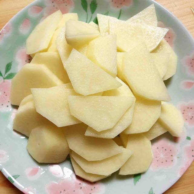 价格便宜|相当于吃了6个苹果，价格便宜，大人小孩都喜欢吃！秋季吃它