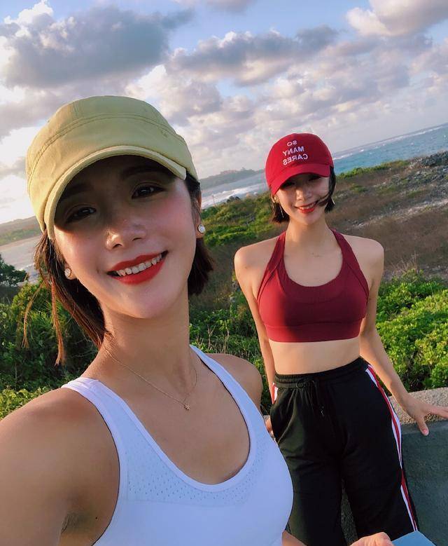 原创艺术体操姐妹花,退役后姐姐近况,鲍语晴实力圈粉!