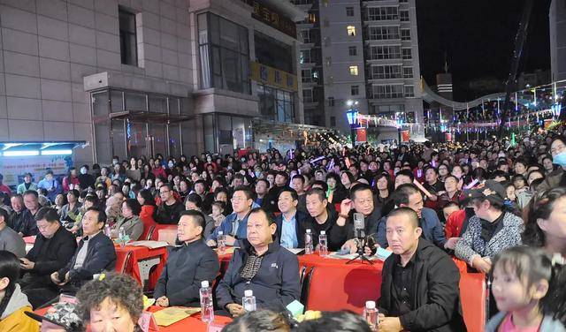国庆特别报道天水鸿源新居小区举办双节大型文艺晚会图文