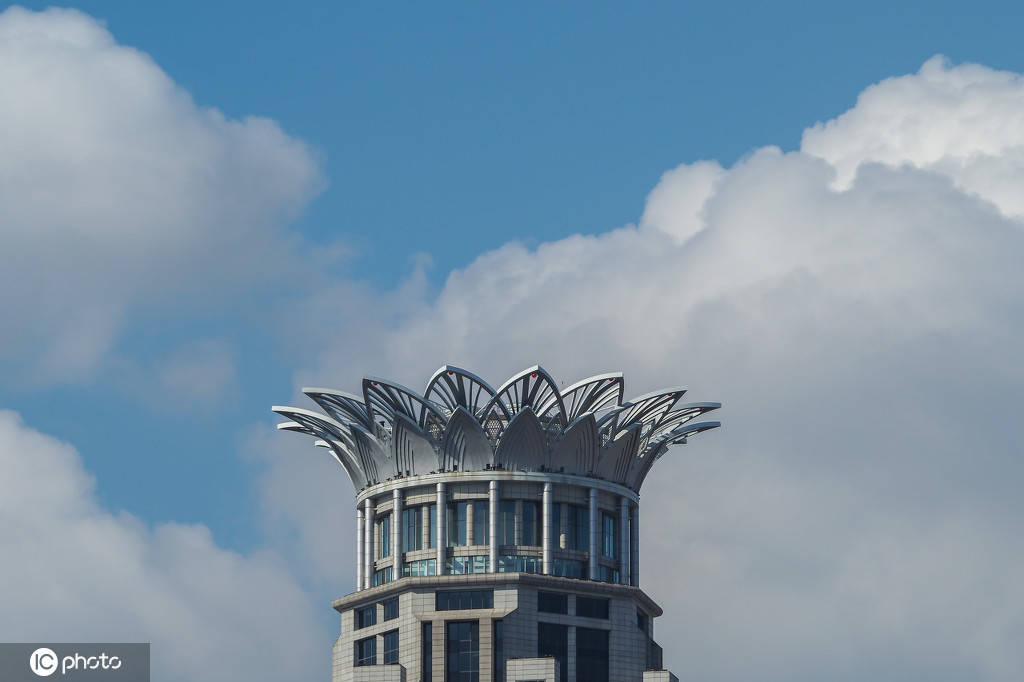 大美天气远眺浦西 上海外滩地标建筑景致独好
