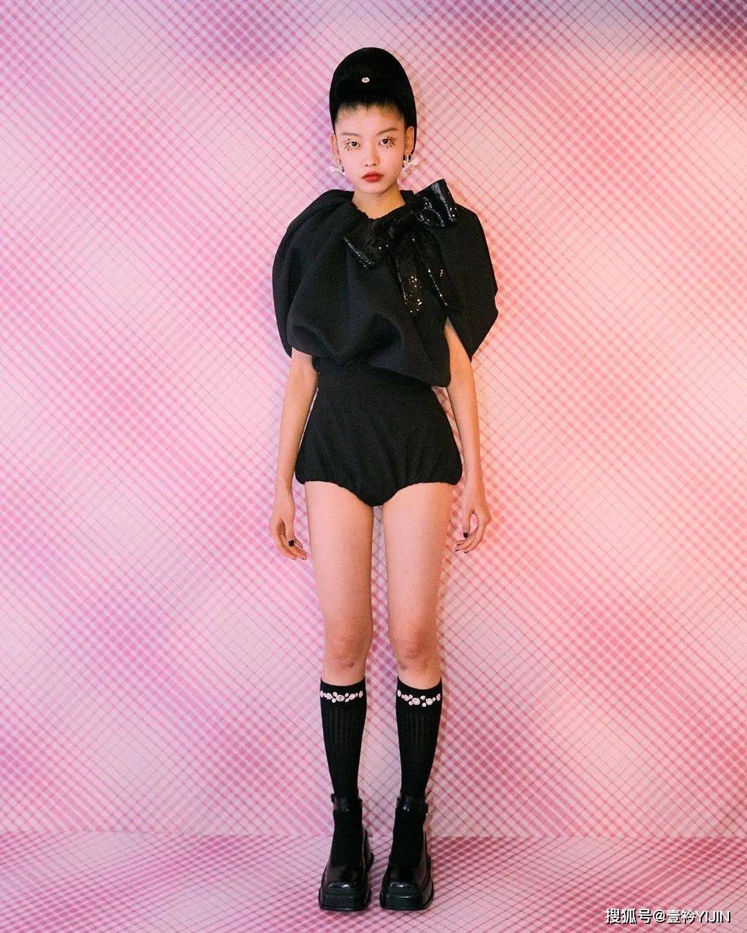 速报|秀场速报 | SHUSHU/TONG女孩请起立，最新系列她来了！