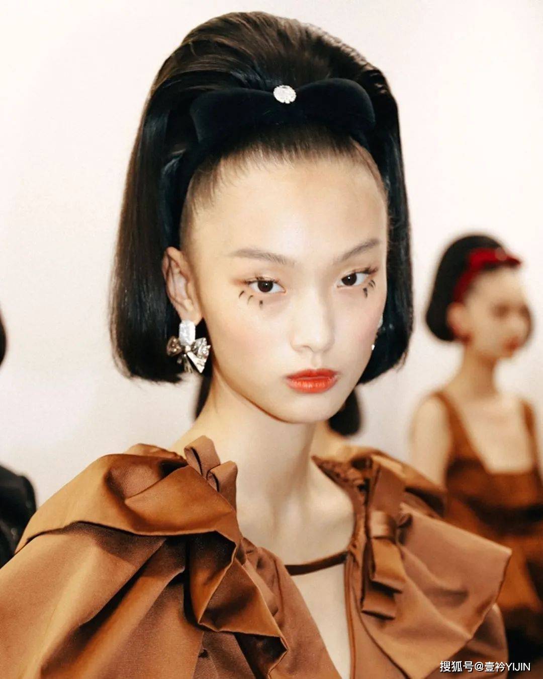 速报|秀场速报 | SHUSHU/TONG女孩请起立，最新系列她来了！