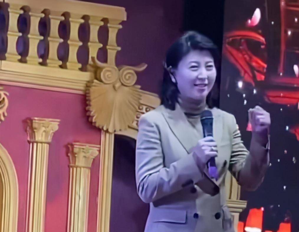 现在已再婚还有了女儿,网友