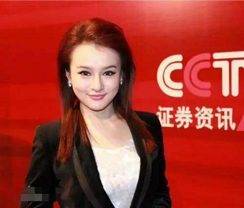 拳王邹市明为冉莹颖庆生,晒娇妻美照,却管她叫兄弟