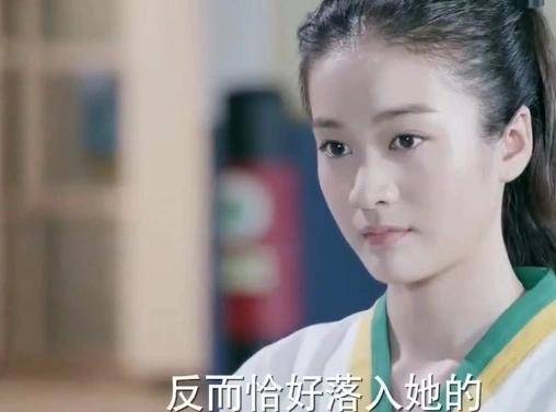 原创有一种"整容"叫旋风少女的李恩秀,如今化浓妆剪短发,御姐范十足!