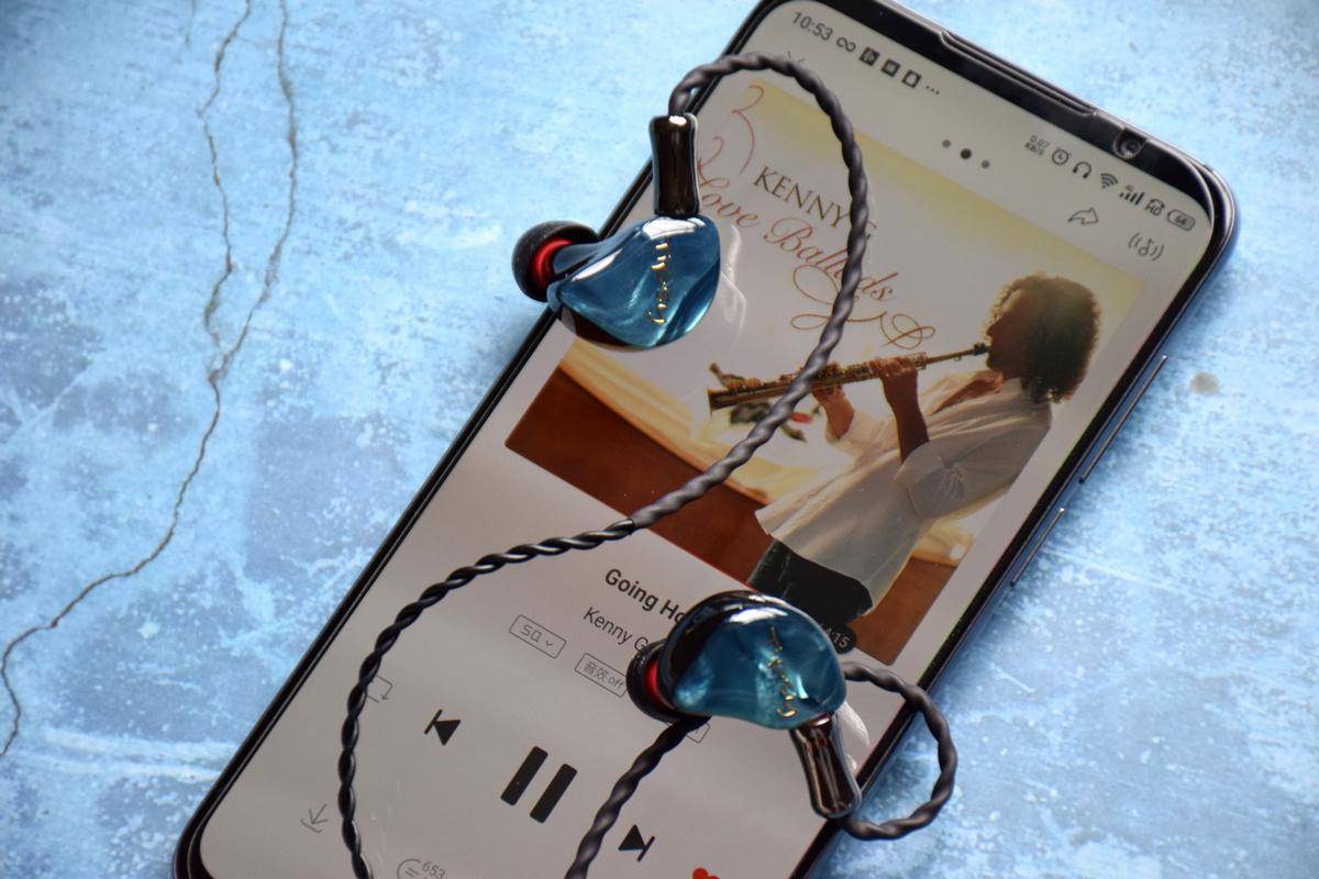 Tipsy|Tipsy蓝极光耳机：沉醉于音乐，倾听微醺的声音