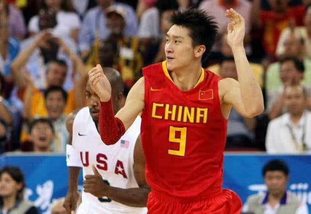 开云体育app下载_
谁才是中国男篮历史上最好的后卫？他是姚明唯一大赞的海内后卫！(图2)