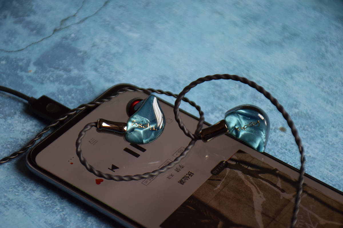 Tipsy|Tipsy蓝极光耳机：沉醉于音乐，倾听微醺的声音