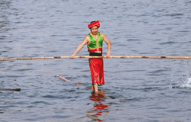 内力|如何踩在蛋上却不蛋碎？轻功，一门钻牛顿漏洞的技术