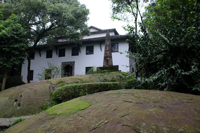 黑石山|一个具有独特的自然景观的风景区——黑石山