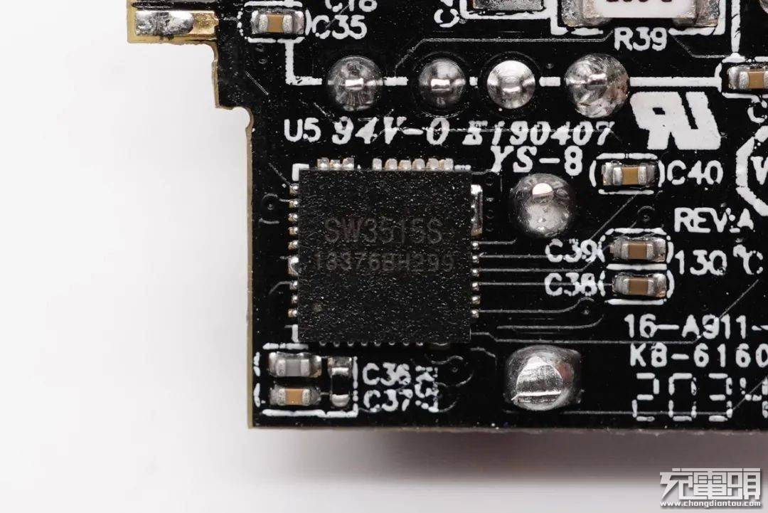 设计|拆解报告：UIBI柚比30W 1A1C氮化镓快充充电器