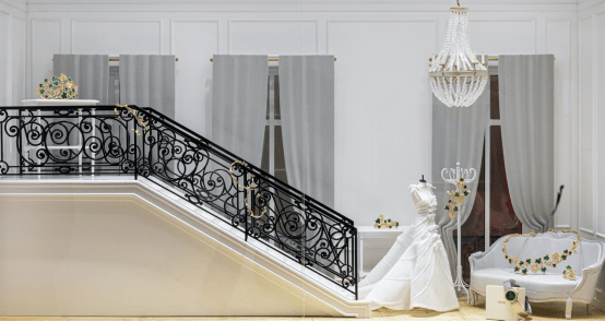 袁冰妍|李冰冰教你穿衣，袁冰妍喂你吃冰激凌…神仙般的日子不过如此！