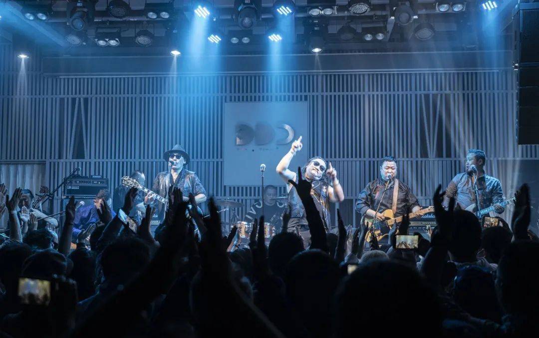 杭盖乐队 北归 保利剧院 杭盖与铜管|杭盖《北归》巡演下半程巡演呼和浩特站圆满落幕，精彩继续启程