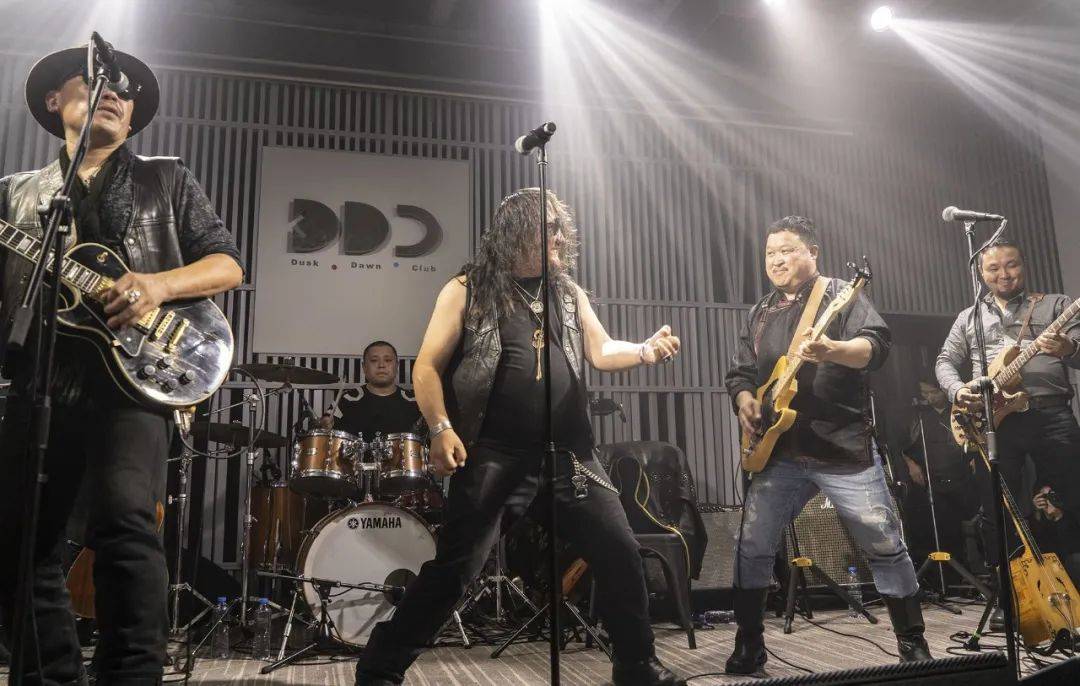 杭盖乐队 北归 保利剧院 杭盖与铜管|杭盖《北归》巡演下半程巡演呼和浩特站圆满落幕，精彩继续启程