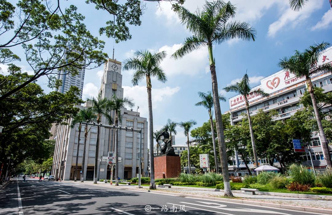 河城街镇人口_东汇城超市人口图片(2)