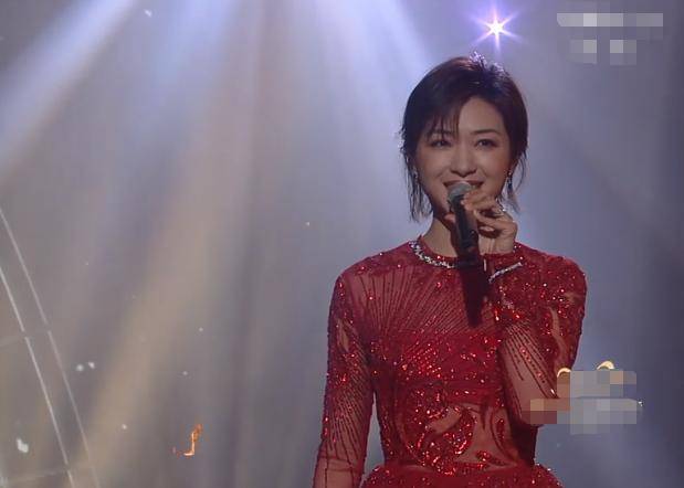 谭松韵|金鹰节开幕式女星集体发胖，张萌肿脸，谭松韵双下巴，宋茜最惨