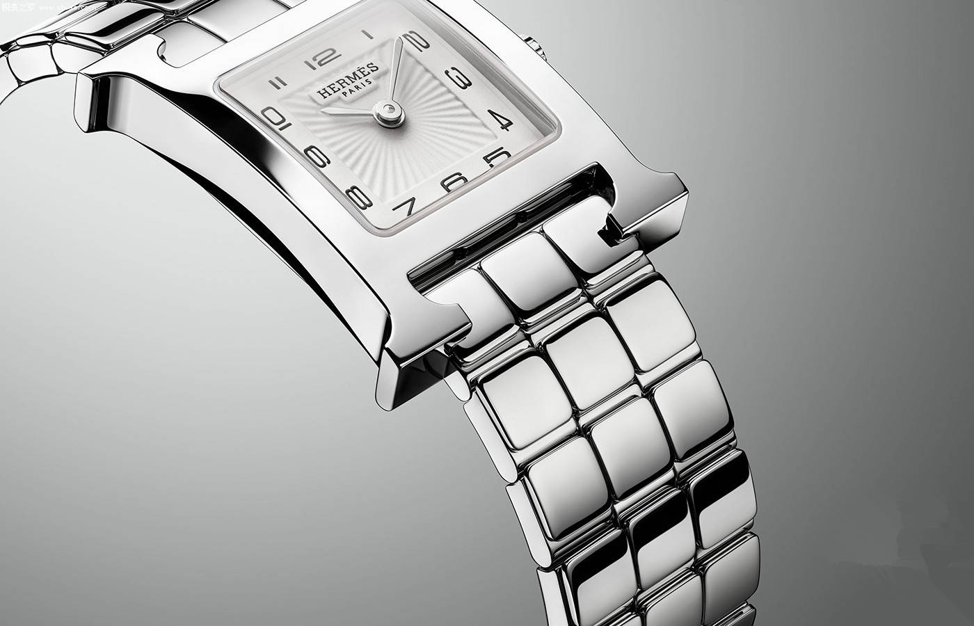 表盘|风格化的几何美感：HEURE H腕表推出全新金属表链